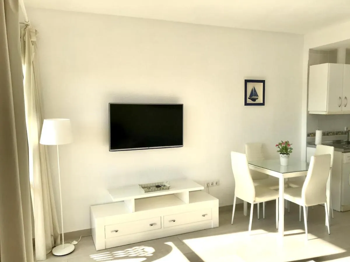 Estudios Y Apartamentos Benal Beach Benalmadena Apartment